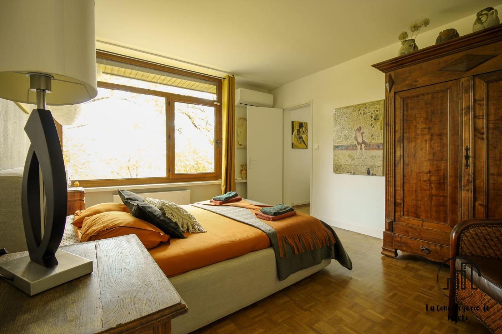 Green Oak Windows & Wood Villa *